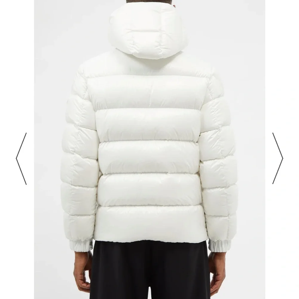 ❌ SOLD 😍MONCLER HAINE ZIG ZAG DOWN JACKET
WHITE & BLACK - Picture 4 of 15